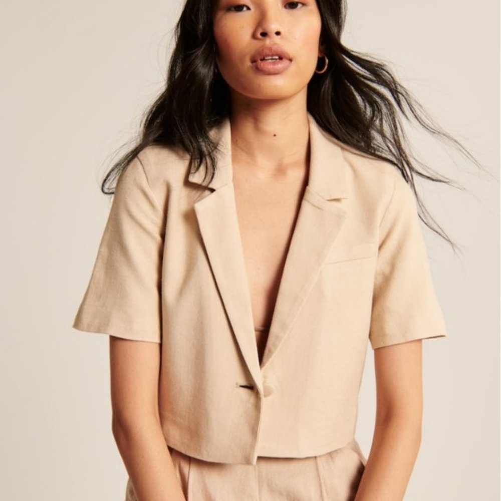 *NWT Abercrombie Linen-Blend Short-Sleeve Cropped Blazer